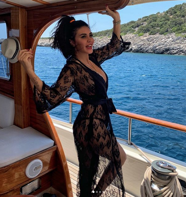 Sevgilisi evli çıktı! Ebru Polat'tan çarpıcı açıklamalar! - Sayfa 1