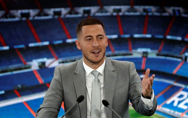 Real Madrid Eden Hazard'ı tanıttı yer yerinden oynadı - Sayfa 2