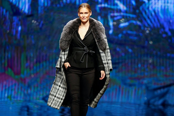 Antalya'da podyuma çıkan İsrailli model Bar Refaeli Türk gazetecilere konuştu - Sayfa 2