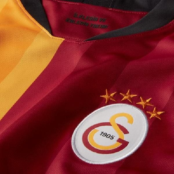 Galatasaray yeni formasını tanıttı satışa çıkardı - Sayfa 4