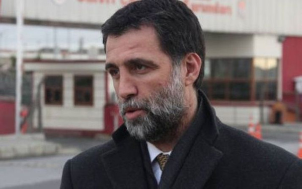 Hakan Şükür 'İmamoğlu-Yıldırım' karşılaşmasıyla böyle dalga geçti - Sayfa 1