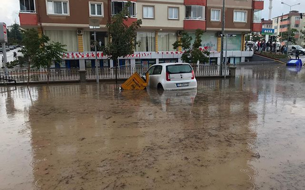Deniz olmayan Bilecik'te ilk yüzen o oldu! - Sayfa 1