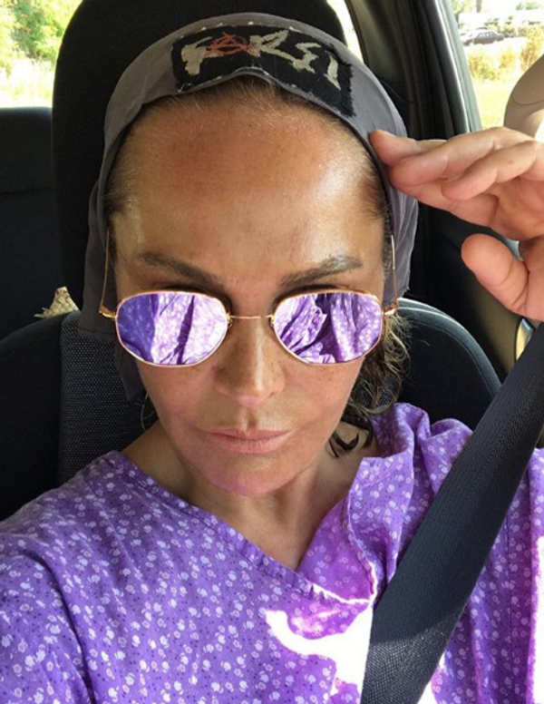 Hülya Avşar'ın bornozlu pozu.! Kısa sürede binlerce yorum aldı - Sayfa 3