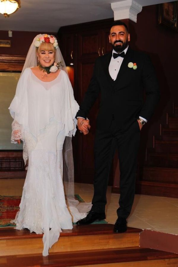 Zerrin Özer'e bir darbe daha! Murat Akıncı çıplak fotoğraflarını göndermiş - Sayfa 3