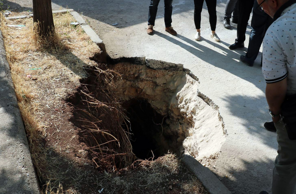 Gaziantep'te sokakta yürüyenler ne olduğunu anlamadı! Bir anda çöktü - Sayfa 4