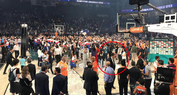 Anadolu Efes Fenerbahçe Beko maçında Ergin Ataman'ın olay görüntüsü - Sayfa 4