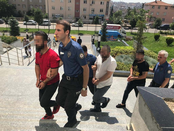 Kocaeli'de kadın polislere sözlü taciz olayında şüpheliler serbest kaldı - Sayfa 1