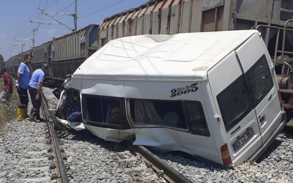 Mersin'deki tren kazasında dehşet detaylar - Sayfa 1