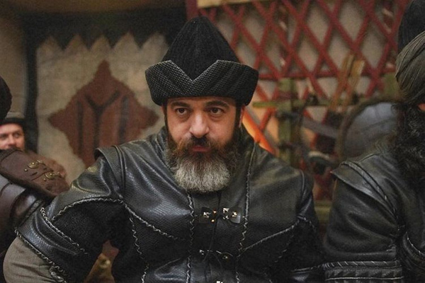 Diriliş Ertuğrul'da oynuyordu! Kayra Şenocak evlendi bakın eşi kim - Sayfa 1