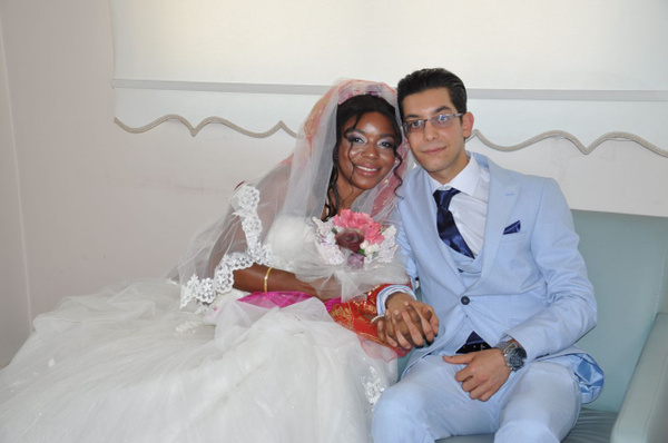 Denizlili genç babasının vasiyetini Afrikalı kızla evlenerek yerine getirdi - Sayfa 1