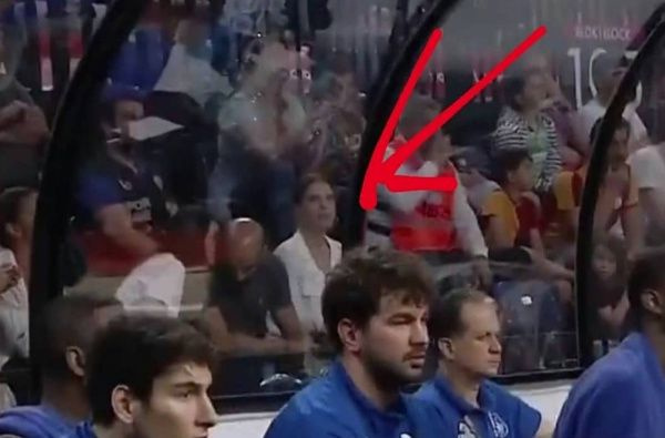 Eda Ece basketbolcu sevgilisi Buğrahan Tuncer ile yakalanınca bakın ne yaptı - Sayfa 5