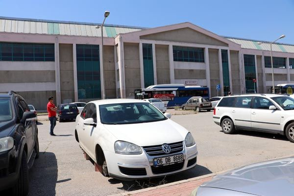 Ankara'da park halindeki otomobilin 4 lastiği çalındı - Sayfa 4