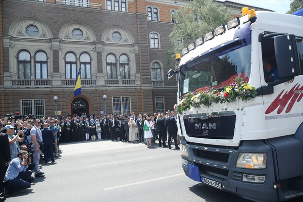 Cumhurbaşkanı Erdoğan Srebrenitsa Soykırımı kurbanları anısına düzenlenen geçit törenine katıldı - Sayfa 9