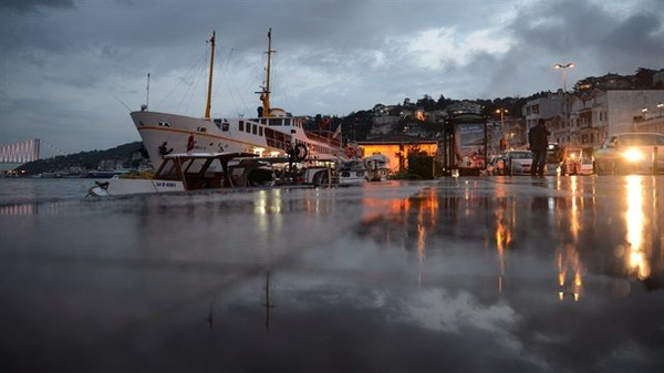 İBB'den İstanbullulara kritik uyarı! Sağanak yağmur gök gürültüsüyle beraber geliyor! - Sayfa 1