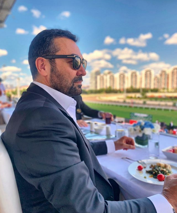 Suud prensesi evlilik teklifi etmiş! Saruhan Hünel Kanal D ekranlarında açıkladı - Sayfa 3
