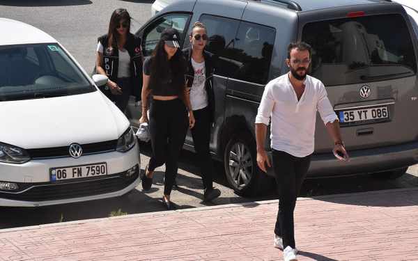 Muğla'da sosyal medya fenomeni Pelinsu gözaltına alındı - Sayfa 1
