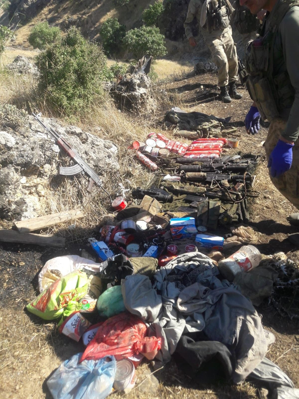 Teröristlerin yakalanma anına ait yeni fotoğraflar çıktı - Sayfa 3