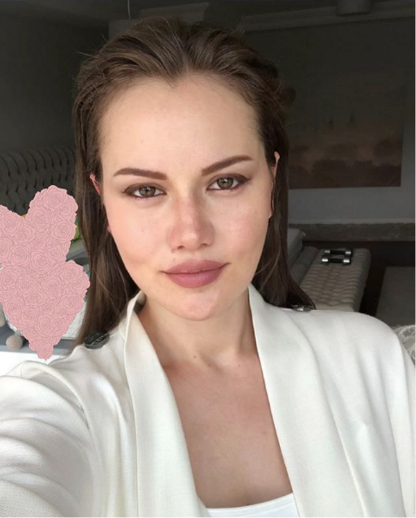 Fahriye Evcen oğlu Karan'ı işte böyle uyuttu! Sesiyle herkesi büyüledi - Sayfa 2