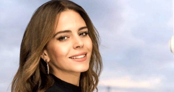 Simge Sağın'ın yeni imajı takipçilerini büyüledi - Sayfa 3