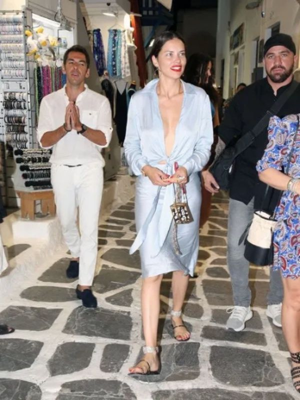 Adriana Lima'nın sevgilisi Emir Uyar'ın bıraktığı bahşiş olay oldu! Bakın ne kadar bahşiş bıraktı - Sayfa 3