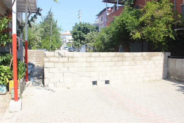 Hatay'da sokağa duvar ördü! 'Tapulu malım' dedi - Sayfa 3