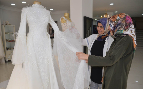 Gelin olacaklar dikkat! Gelinlik fiyatları dudak uçuklatıyor - Sayfa 2