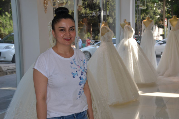 Gelin olacaklar dikkat! Gelinlik fiyatları dudak uçuklatıyor - Sayfa 1