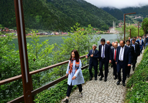 Bakan Murat Kurum açıkladı: “Tıpkı Ayder gibi Uzungöl de dönüşecek" - Sayfa 1