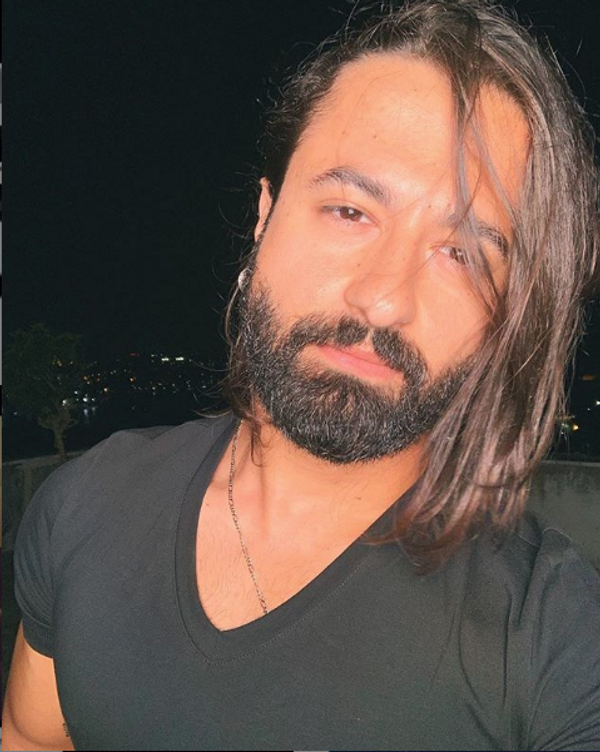 Koray Avcı Hadise'ye özendi! Almanya konserinde oryantal şovu olay oldu - Sayfa 3
