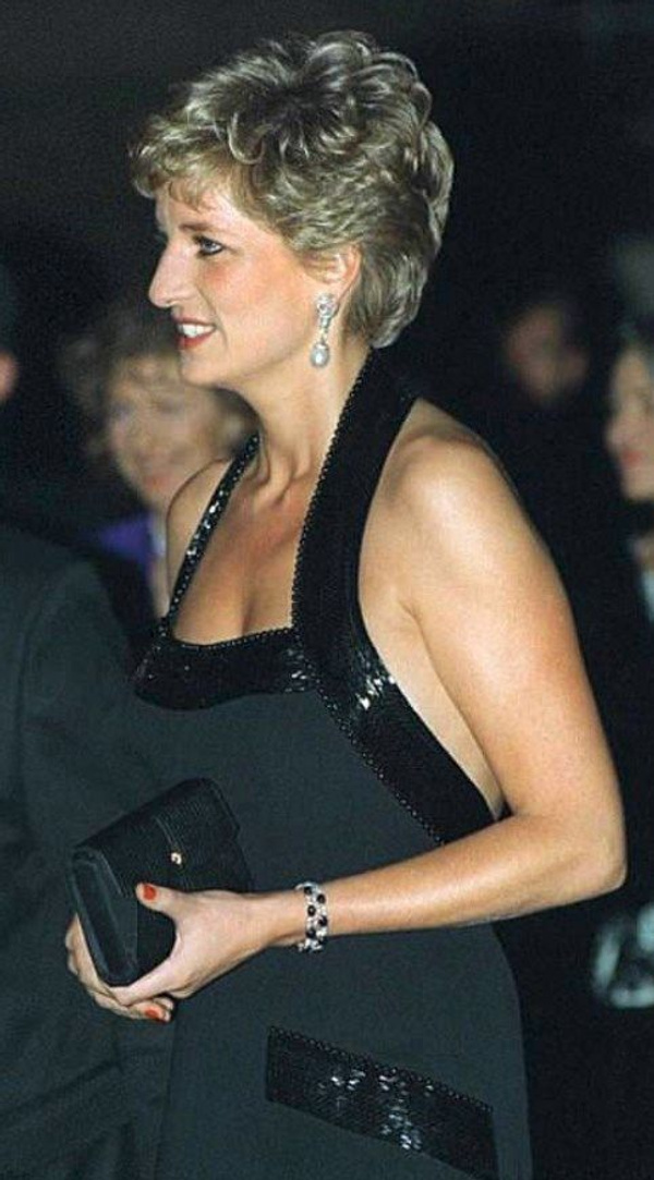 Prenses Diana’nın sweatshirt'ü rekor paraya satıldı - Sayfa 3