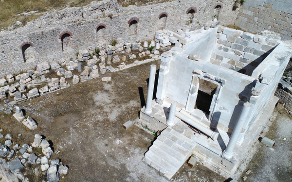Antalya'da tarihi antik kente fırtına vurdu! Skandal restorasyon hatası ortaya çıktı - Sayfa 3