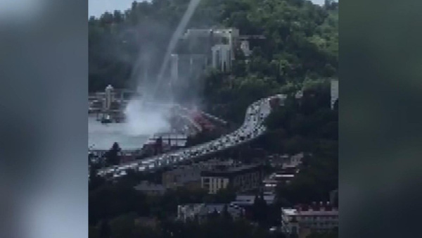 Karadeniz’de çıkan hortum Soçi'yi yerle bir etti - Sayfa 1