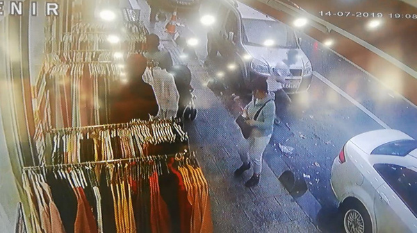 İETT şoförüne muştalı saldırı! İETT şoförüyle ile gençlerin 'kırmızı ışık' kavgası - Sayfa 2