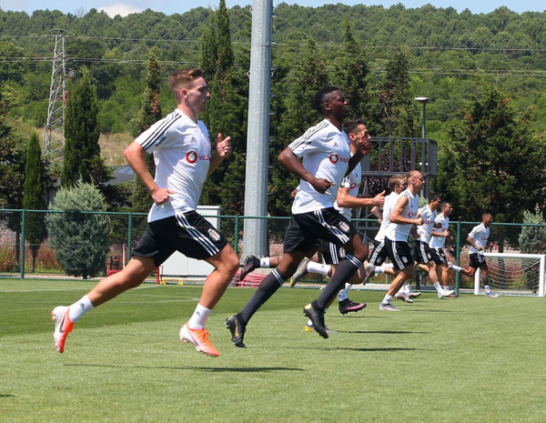 Beşiktaş’ın yeni transferi ABD'li Tyler Boyd ilk antrenmanına çıktı - Sayfa 1