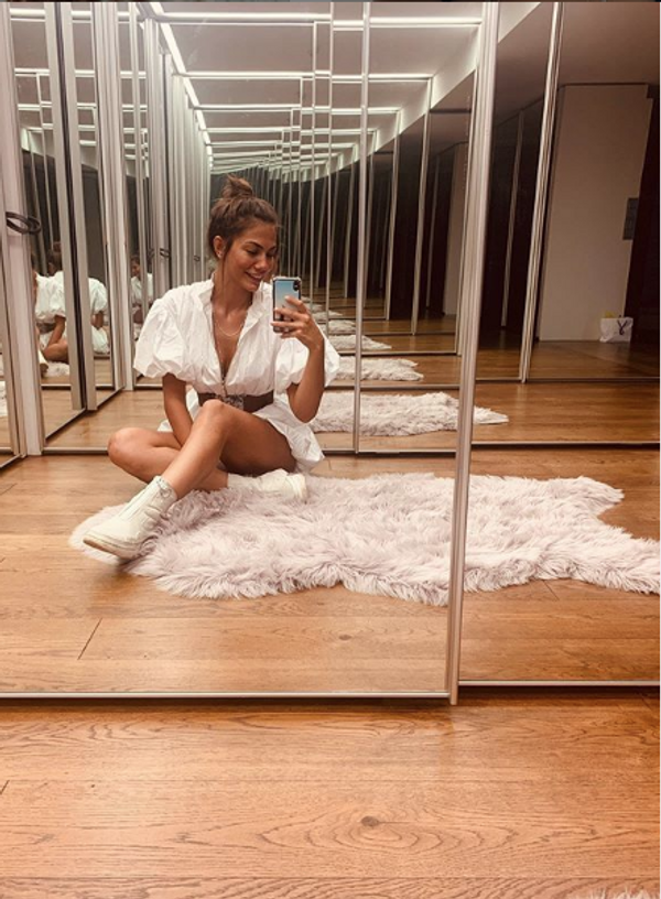 Can Yaman'la aşk yaşayan Demet Özdemir'in bikinili göbek dansı olay! - Sayfa 3