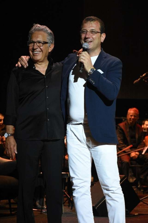 Zülfü Livaneli konserine ünlü akını! İBB başkanı Ekrem İmamoğlu da oradaydı - Sayfa 3