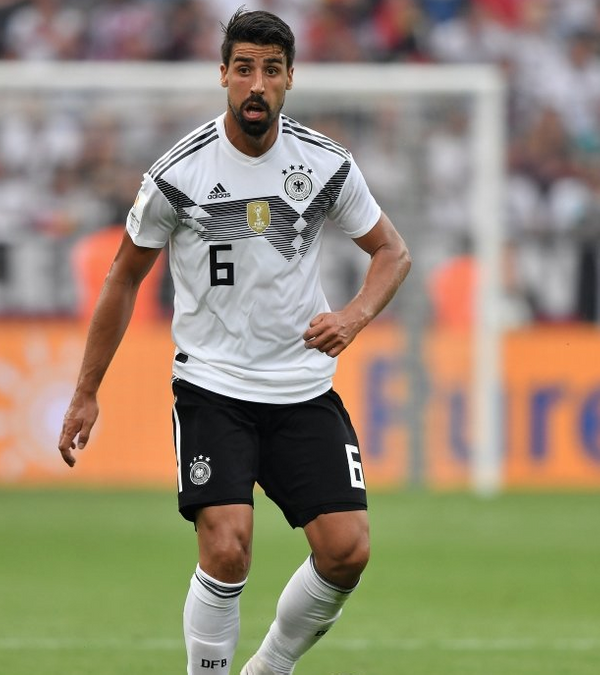 Mesut Özil'den Khedira'ya bomba öneri: Fener'e gitmelisin - Sayfa 1