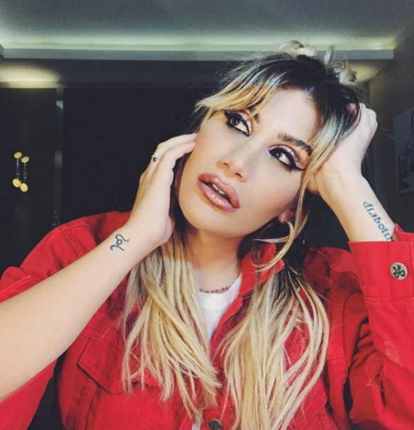 İrem Derici�nin bikinili hali olay oldu! Kilolu haline kendisi bile şaşırdı