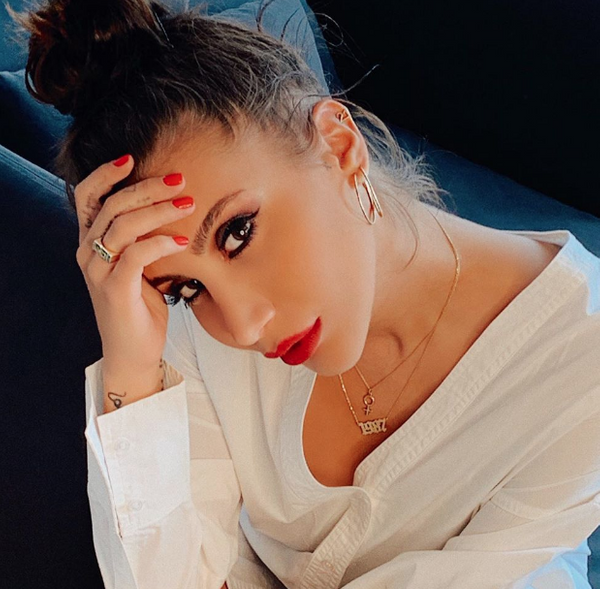 İrem Derici�nin bikinili hali olay oldu! Kilolu haline kendisi bile şaşırdı