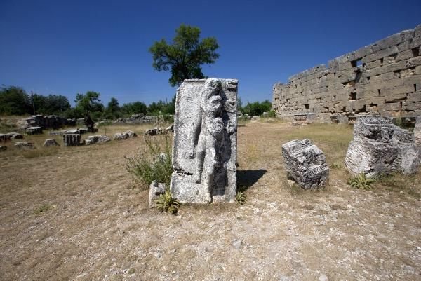 Diocaesarea Antik Kenti'nin dini merkezi Zeus'a adanan tapınak gün yüzüne çıkarılıyor! - Sayfa 9