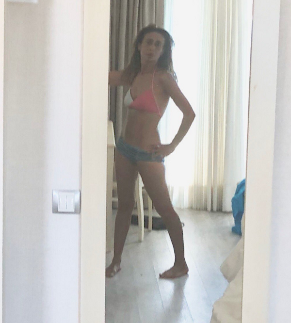 Yıldız Tilbe bikinili pozunu paylaştı fiziğiyle takipçilerini mest etti - Sayfa 3