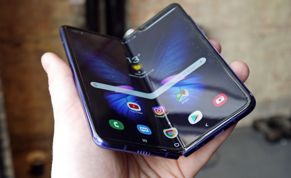 Katlanabilir telefon bombası patladı işte Samsung Galaxy Fold çıkış tarihi - Sayfa 9