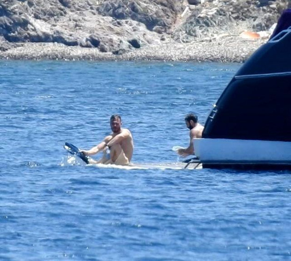 Kerem Bürsin Bodrum'da tekneden düştü facianın eşiğinden döndü! - Sayfa 3