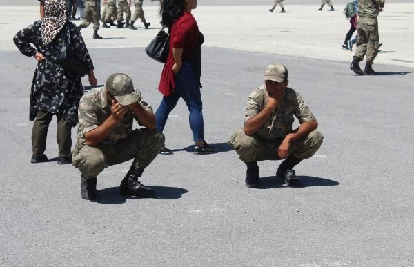 Kimsesiz askerin yemin törenindeki hali duygulandırdı! Herkes ailesine gidince... - Sayfa 3