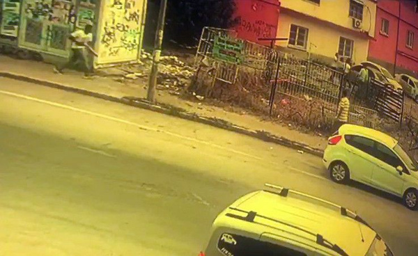 En yakın arkadaşı kız arakadaşıyla evlendi! Pompalı tüfekle dehşet saçı - Sayfa 1