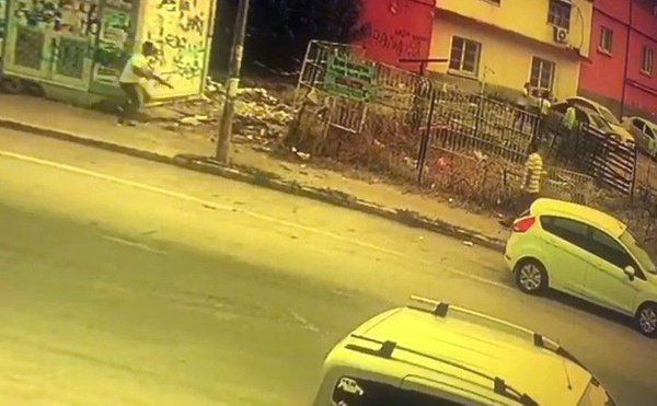 En yakın arkadaşı kız arakadaşıyla evlendi! Pompalı tüfekle dehşet saçı - Sayfa 3