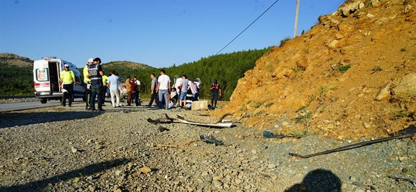 Düğün için yola çıkmışlardı! Kızının gelinliğini bırakmak istemedi - Sayfa 1