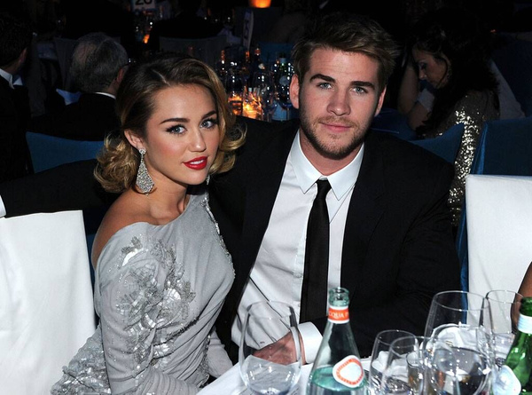 İlişkimiz eşsiz ve modern diyen Cyrus- Hemsworth çifti 8 ayda ayrıldı - Sayfa 3