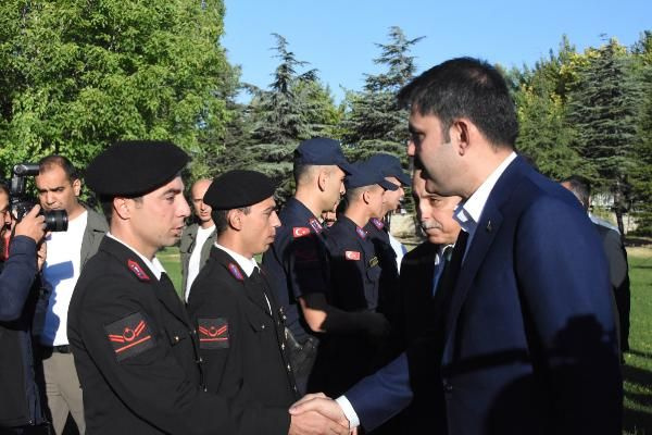 Bakan Murat Kurum askerlerle bayram kahvaltısı yaptı - Sayfa 3