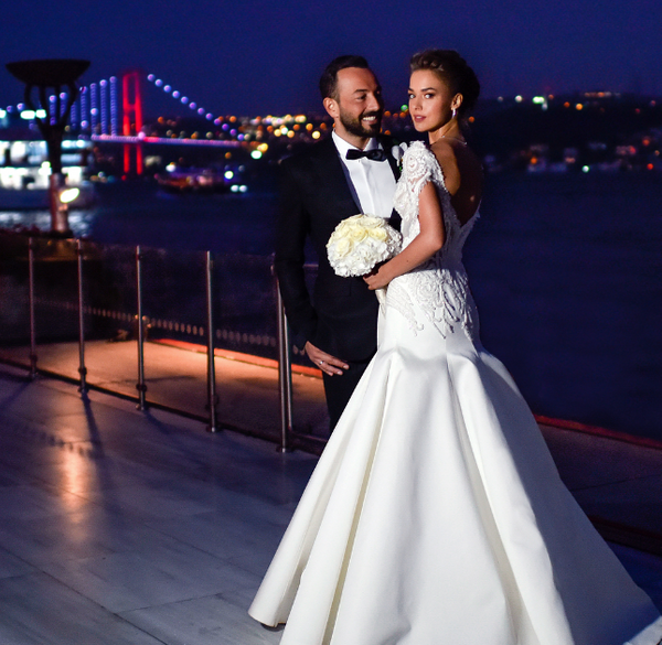 Bensu Soral'ın küvet pozuna yüzbinlerce beğeni geldi İçerde dizisiyle ünlenmişti - Sayfa 3